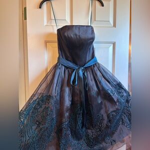 Awesome vintage homecoming dress by Flip 0